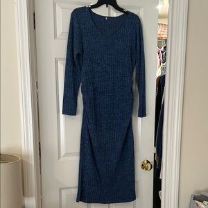Women's Long Sleeve V-Neck Ribbed Knit Maternity Dress - Blue